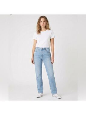 WRANGLER 100% Cotton Light Wash Straight Leg High Rise 5 Pocket Jeans Size 32